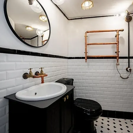 Luxurious In A Historic Fire Tower With Old Town View